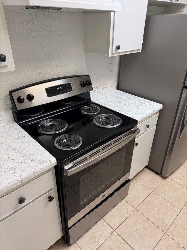 Photo - 2816 S Bartell Dr Unit 37