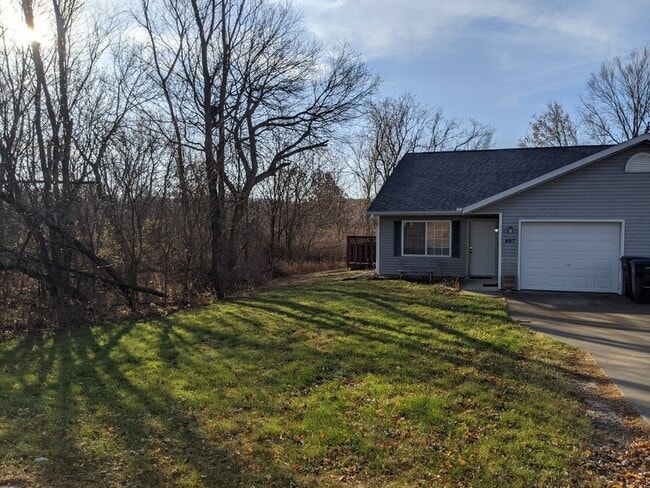 Photo - 487 W Prairie St