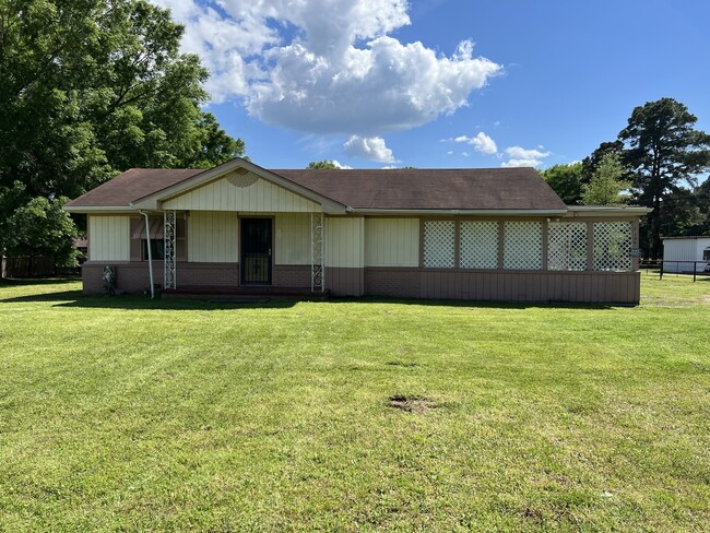 Building Photo - 2109 E Goliad Ave Rental