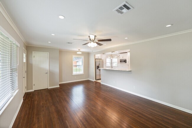 Photo - 3815 S Cincinnati Ave