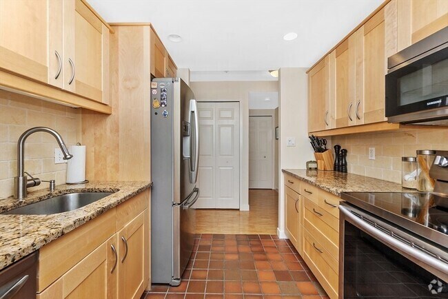 Building Photo - 47 Harvard St Unit A303 Rental