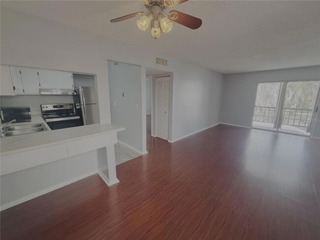 Photo - 6519 W Newberry Rd Unit 1209