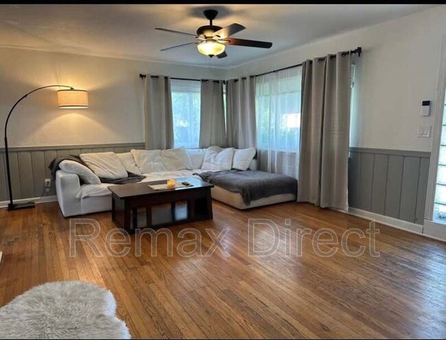 Photo - 727 S M St