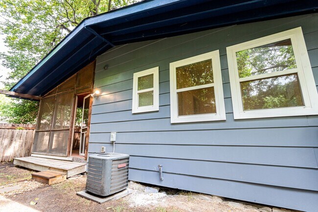 Photo - 1909 Morrow St Unidad B