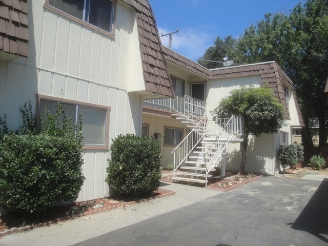 Building Photo - ora211 Unit 3 Rental