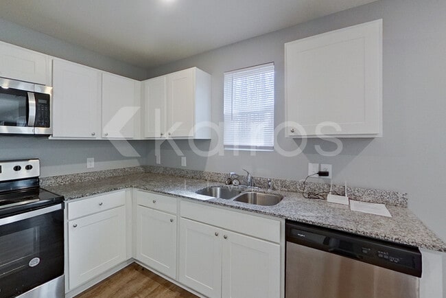 Photo - 2639 Provence Dr SE