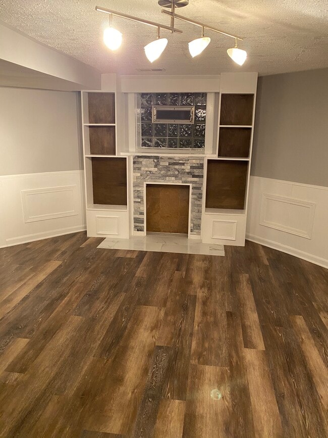 Photo - 5443 N St Louis Ave Unidad #G