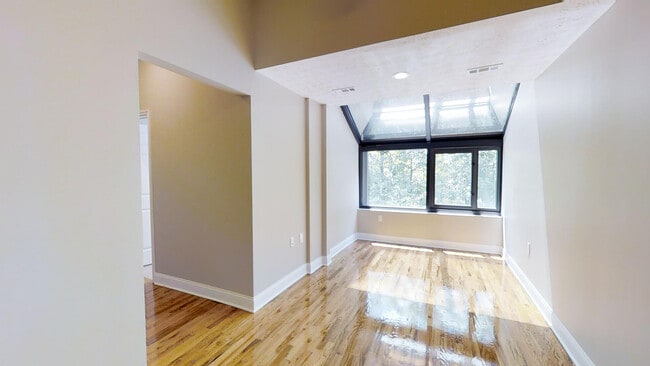 Photo - 33 North Grant Avenue