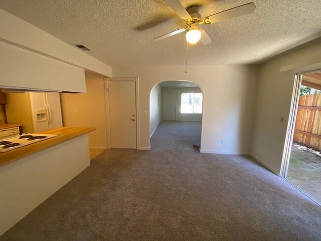 Photo - 8073002/65 Unit 8073002002