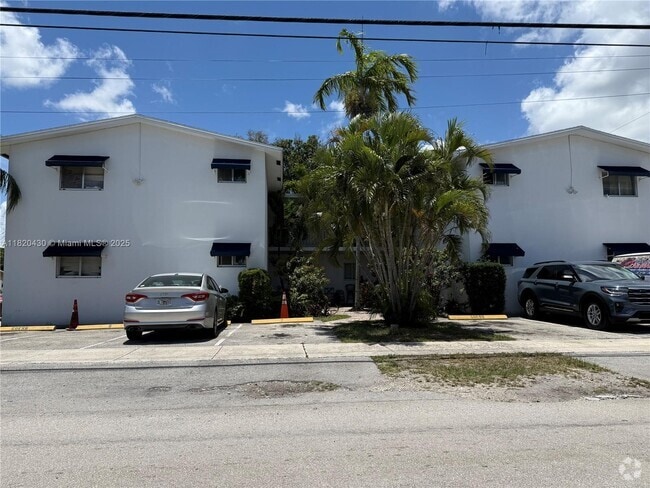 Building Photo - 1801 SW 11th Ct Unit 5 Rental