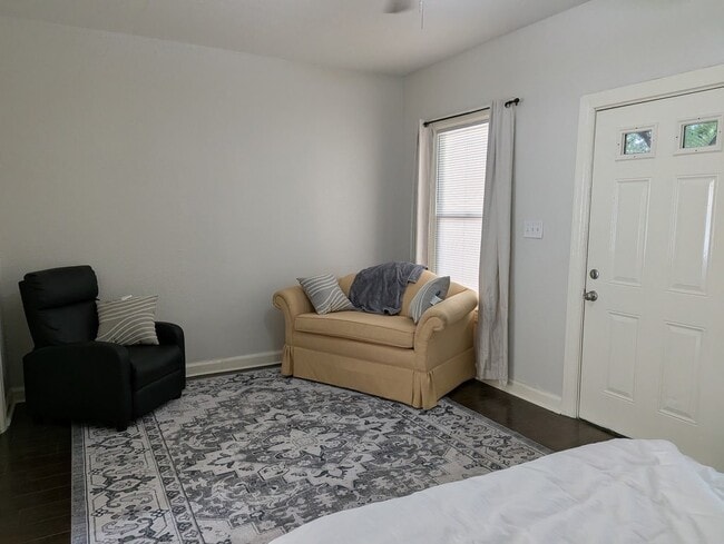 Photo - 209 E Rosewood Ave Unit 2