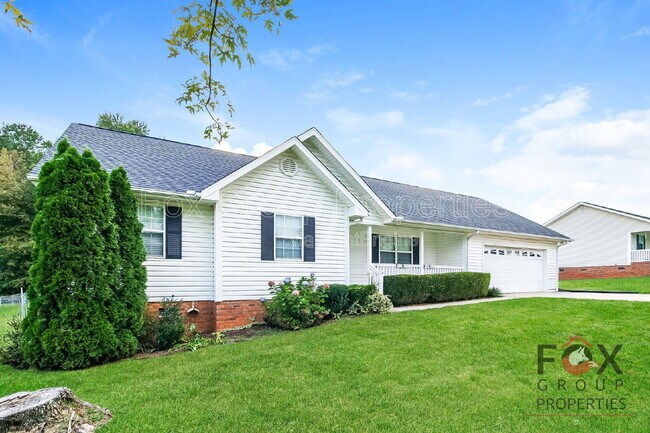 Photo - 158 Westscott Dr