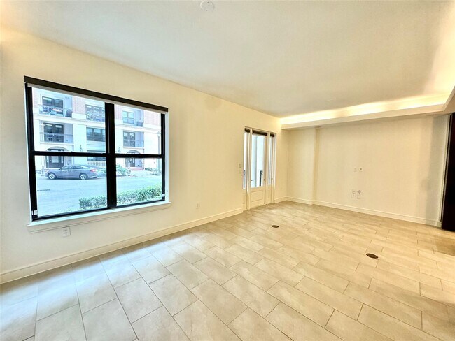 Photo - 2303 Middle St Unidad 108