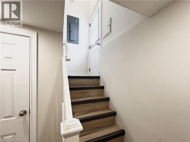 Photo - 76 William St