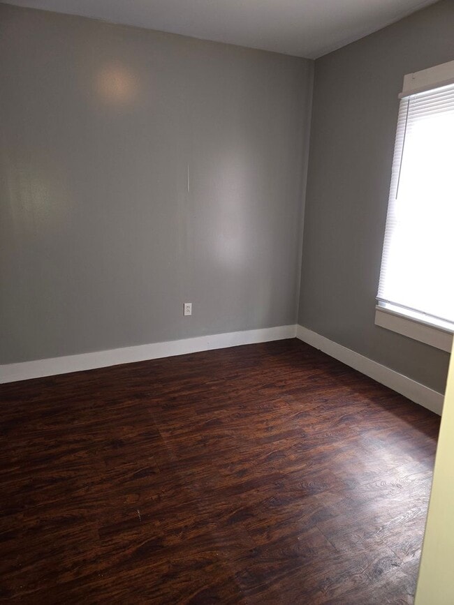 Photo - 2 bedroom house with attached garage