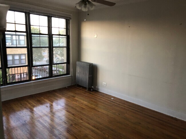 Photo - 6364-82 N Hermitage Unidad 6380-2