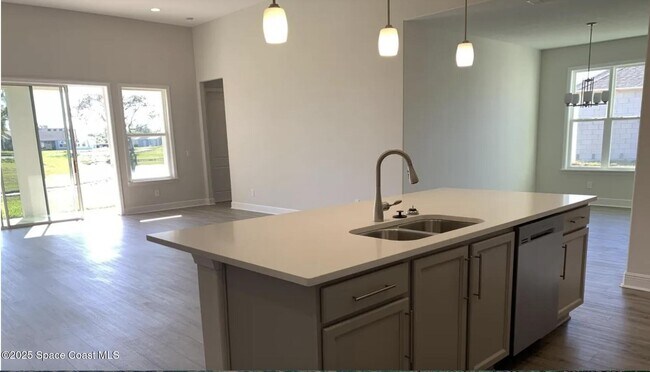 Photo - 1693 Killian Dr
