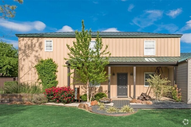 Building Photo - 633 Rose Garden Dr Rental