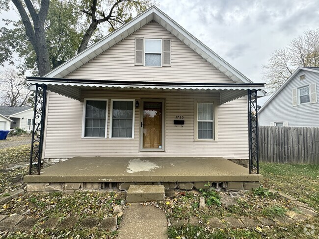 Building Photo - 1730 S Indiana Ave Rental