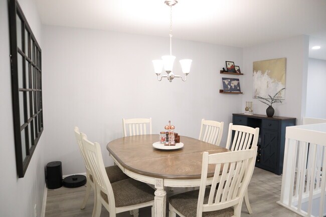 Photo - 1727 Campau Farms Cir