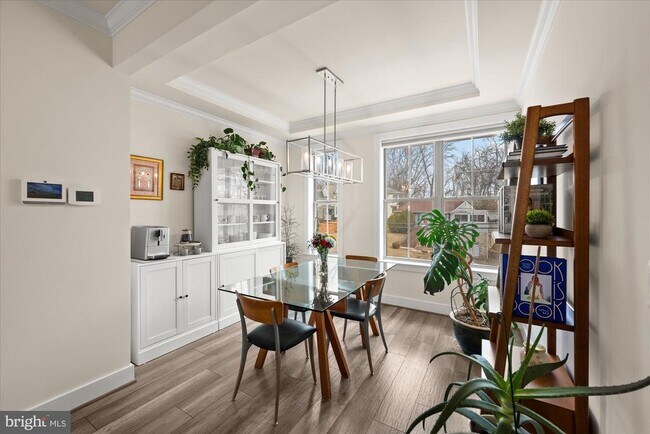 Photo - 2236 S Glebe Rd