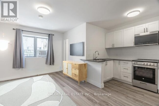 Photo - 608 Church St Unit B6