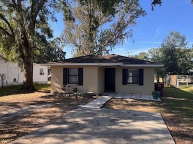 Building Photo - 609 N Palm Dr