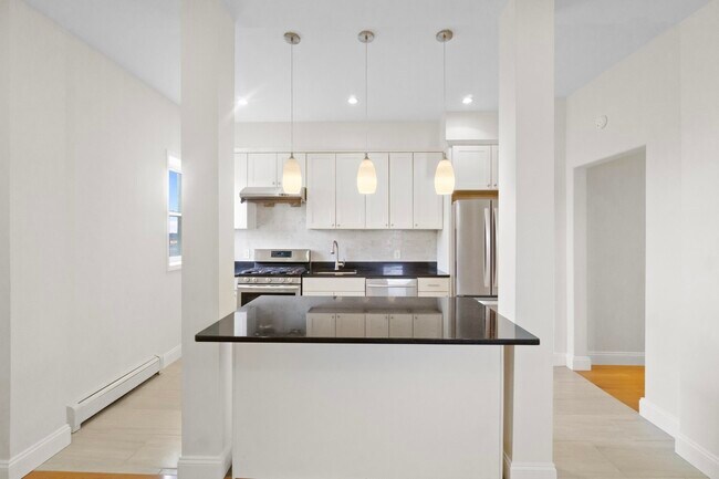 Photo - 580-582-582 Gregory Ave Unit 1