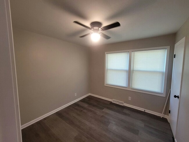 Photo - 3208 Shallowford Dr