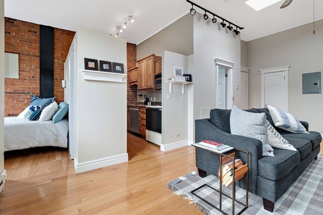 Photo - 127 Marlborough St Unidad 5