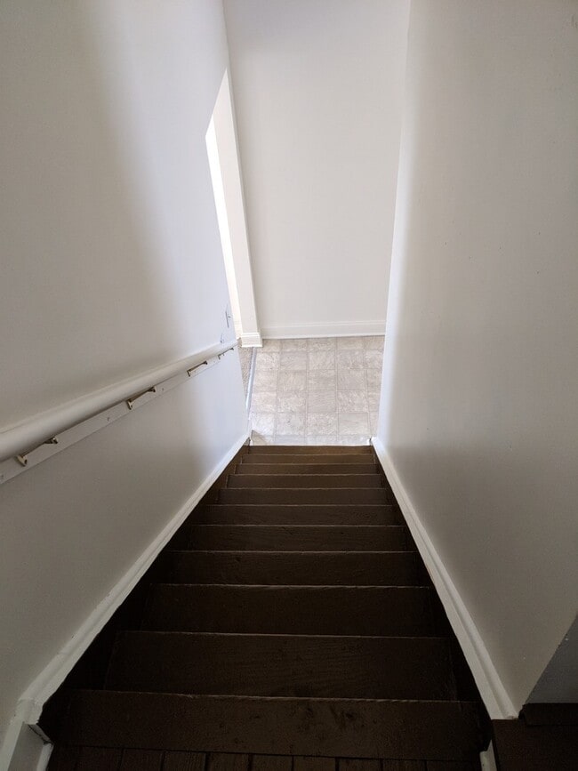 Building Photo - 1031 Euclid Unit 1033 Euclid