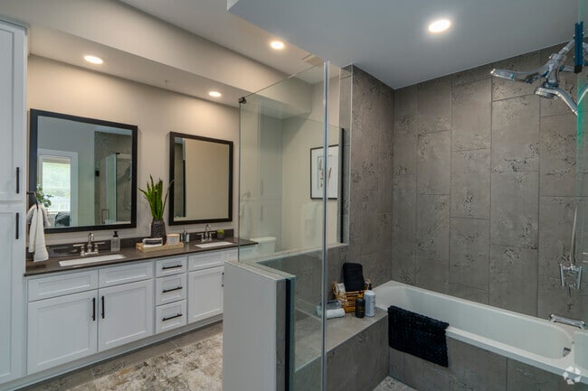 B3 - 2BR, 2BA - 1,166SF - Master Bath - The Sloan at LoSo