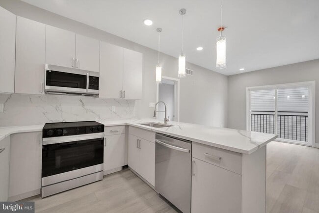 Photo - 1111 S 24th St Unidad 302