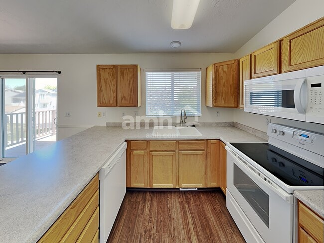 Photo - 2862 W 2175 S