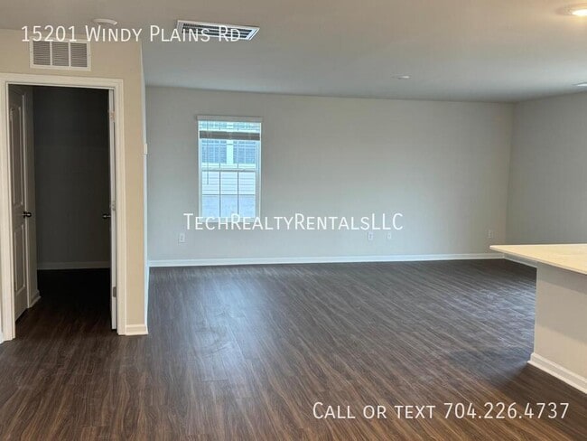 Photo - 15201 Windy Plns Rd