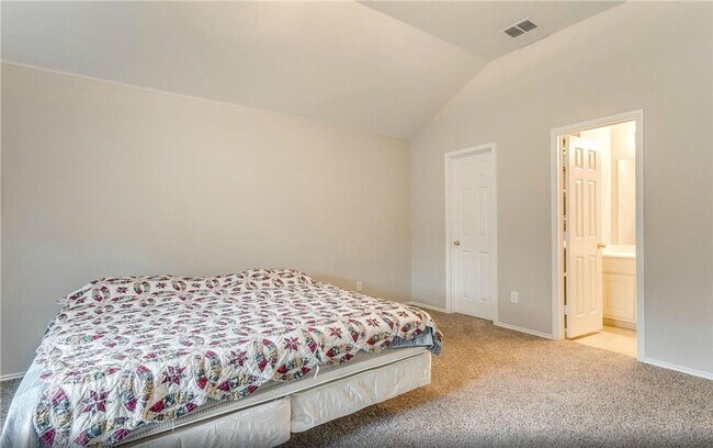 Photo - Beautiful 3 bedroom single story home in t...