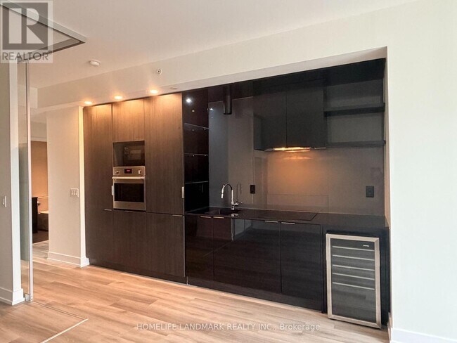 Photo - 70 Temperance St Unit 3701