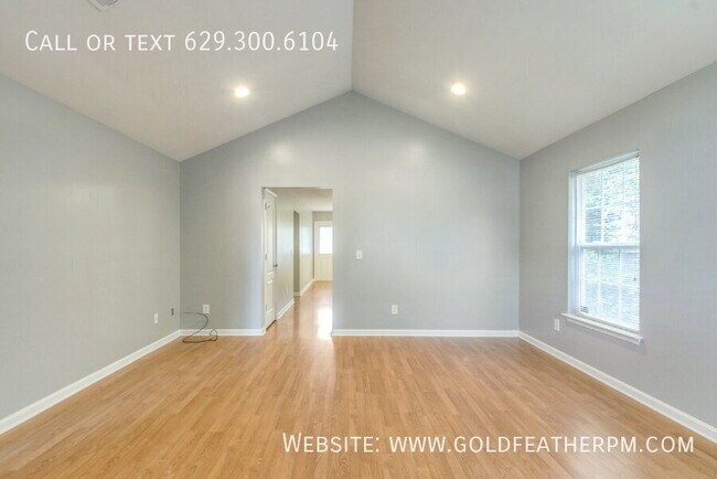 Photo - 2116 14th Ave N