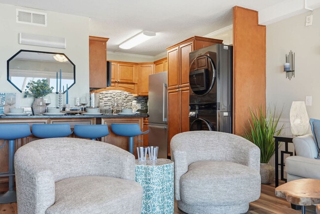 Building Photo - 8743 Thomas Dr Unit SI ID1510828P