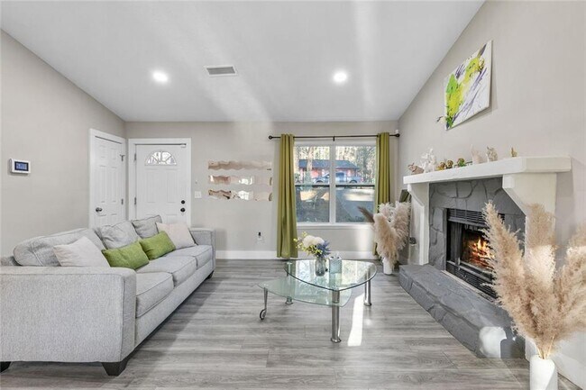 Photo - 494 Plainville Dr SW