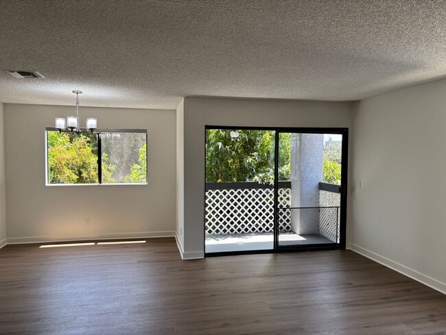 Photo - 627 Orange Grove Ave Unidad 627 #1