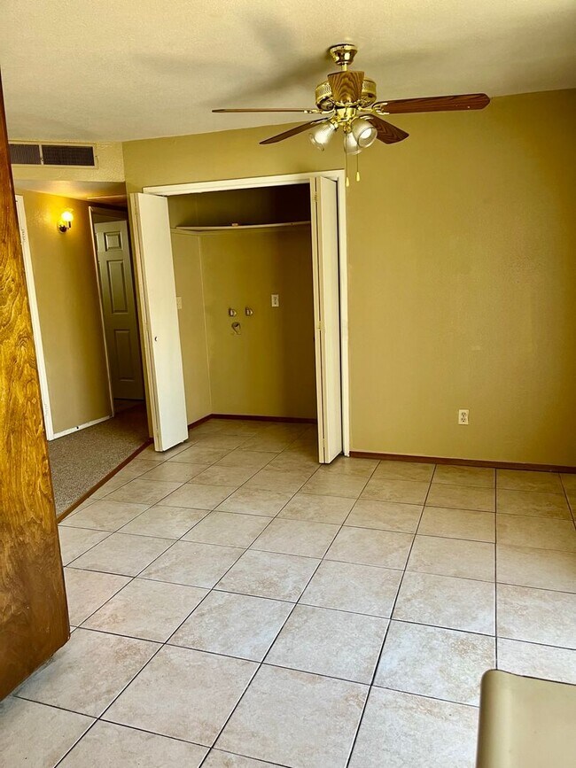 Photo - 3800 Maserati Dr Unit #2