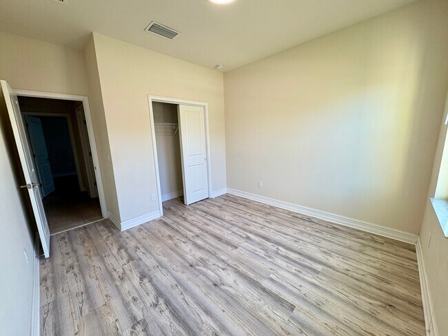 Photo - 4417 Conchfish Ln