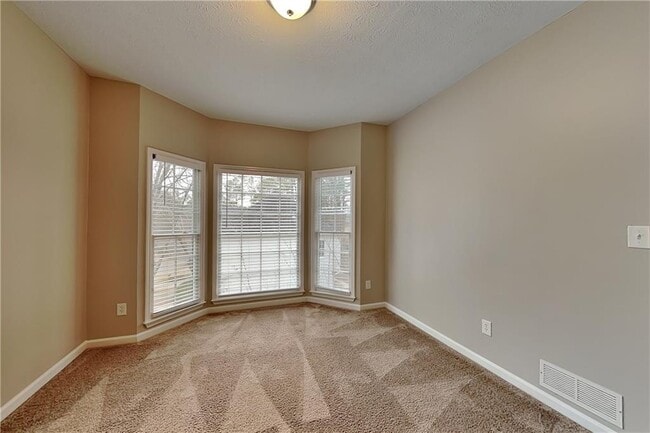 Photo - 1630 Willow Way