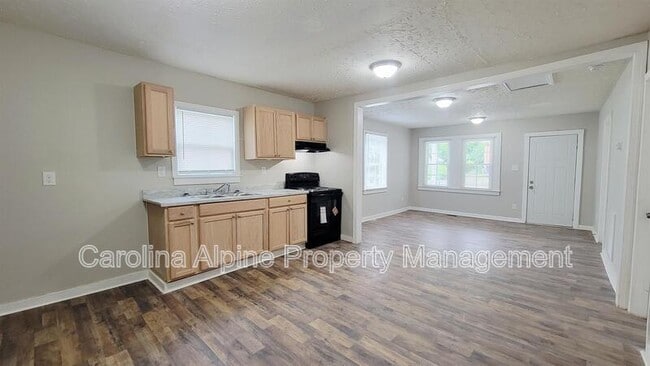 Photo - 417 Pine St