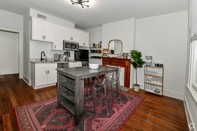 Building Photo - 1117 Broadway St Rental