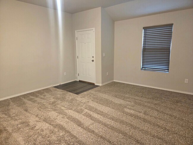 Photo - 9704 Saddle Dr