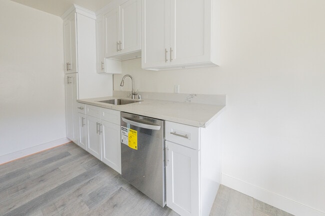 Photo - 10043 Haines Canyon Ave Unit E