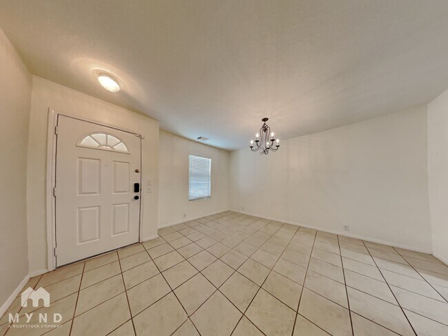Photo - 3338 Becker Glen St