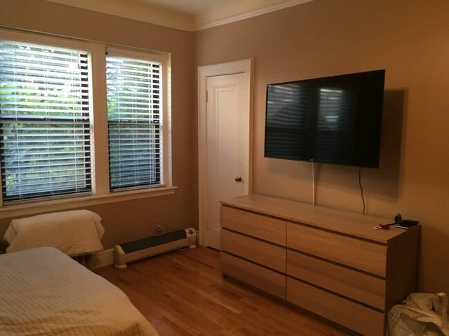 Photo - 141 Englewood Ave Unit 2